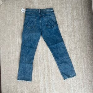 Mother (Tomcat Frayed Ankle-Crop Jeans, On the Road)